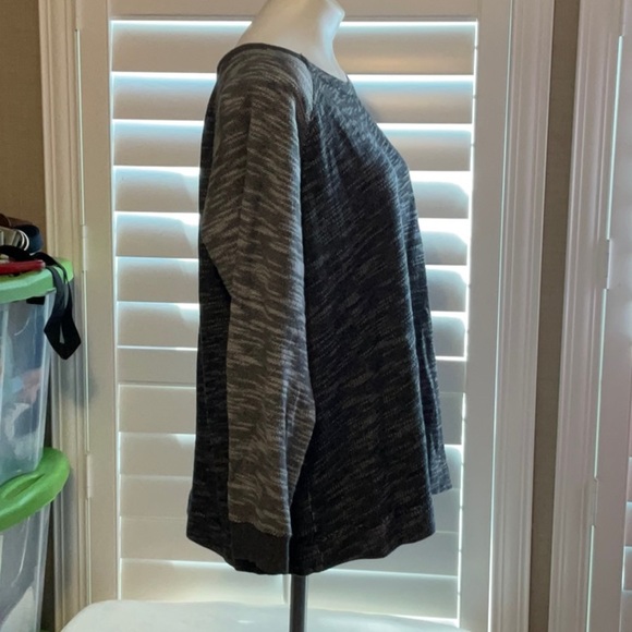 Champion Men's Crewneck Sweater - Black and Gray - Picture 2 of 7